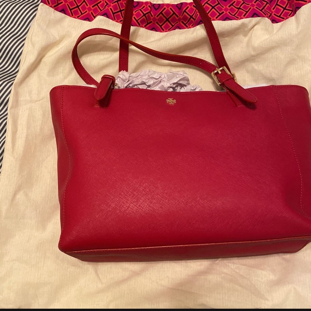 Red Tory Burch purse